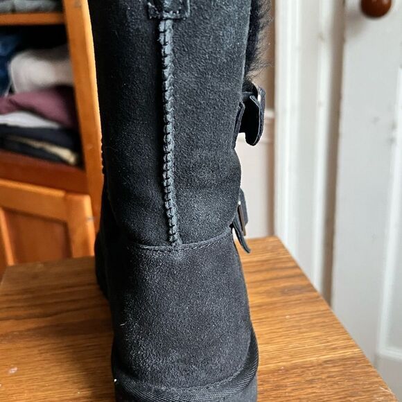 Shearling Ugg style boots, size ladies 10. - Picture 8 of 11